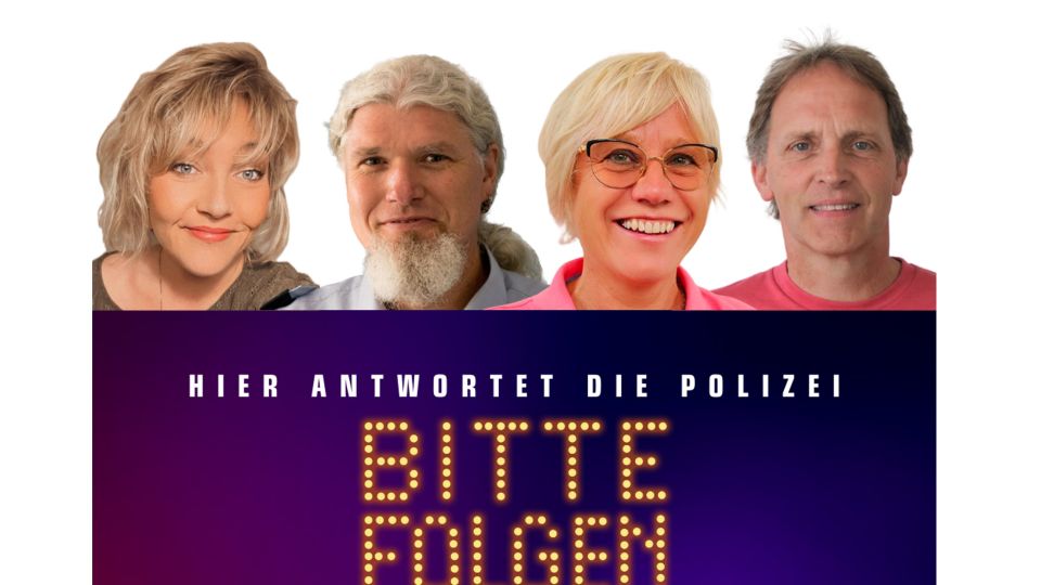 Werbung für die Bitte folgen-Sendung mit den vier Protagonisten der Sendung